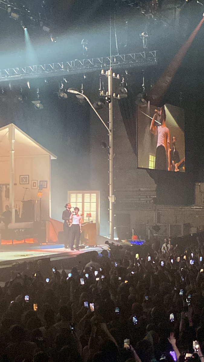LucyGormanly's tweet photo. First gig of 2023. A wonderful Thursday evening with The 1975 in Liverpool! A cinematic performance, truly enjoyed every second.🎸
@the1975 @MandSBankArena
#The1975 #Liverpool #LiverpoolArena
#Gigs #The1975Liverpool #The1975Tour https://t.co/Uhde2JcPx9
