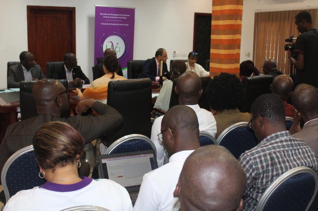 Pour le Recteur de l'AUF, le Prof. Slim KHALBOUS, cette signature de convention #UVCI et #IFADEM traduit un esprit d'amélioration de la qualité de la formation à distance avec un volet recherche et évaluation. 
#AUF #IFEF #FormationEnligne