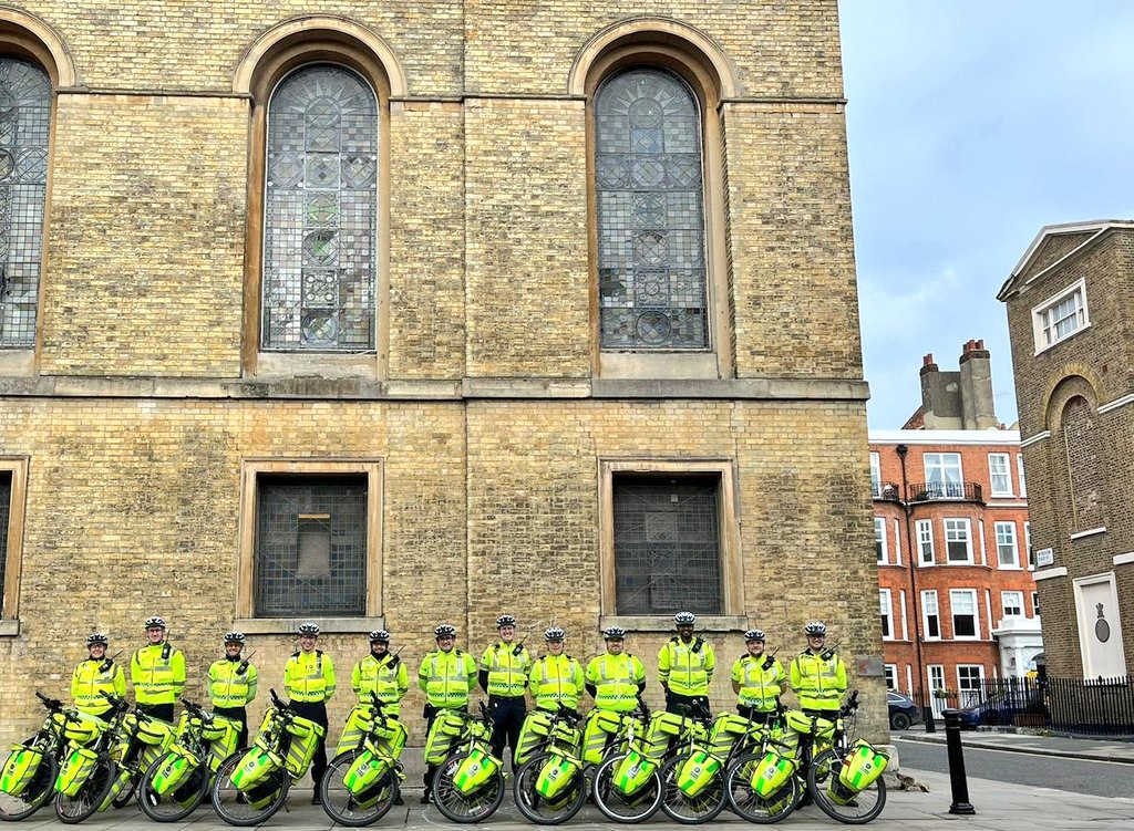 SJALondonCRU's tweet photo. Continuous #training for our volunteer cycle responders includes annual revalidations. 

Here are today's dozen after their 1km sprint and resuscitation exercise.

🚲➡️🚨 https://t.co/okdltgpyLs