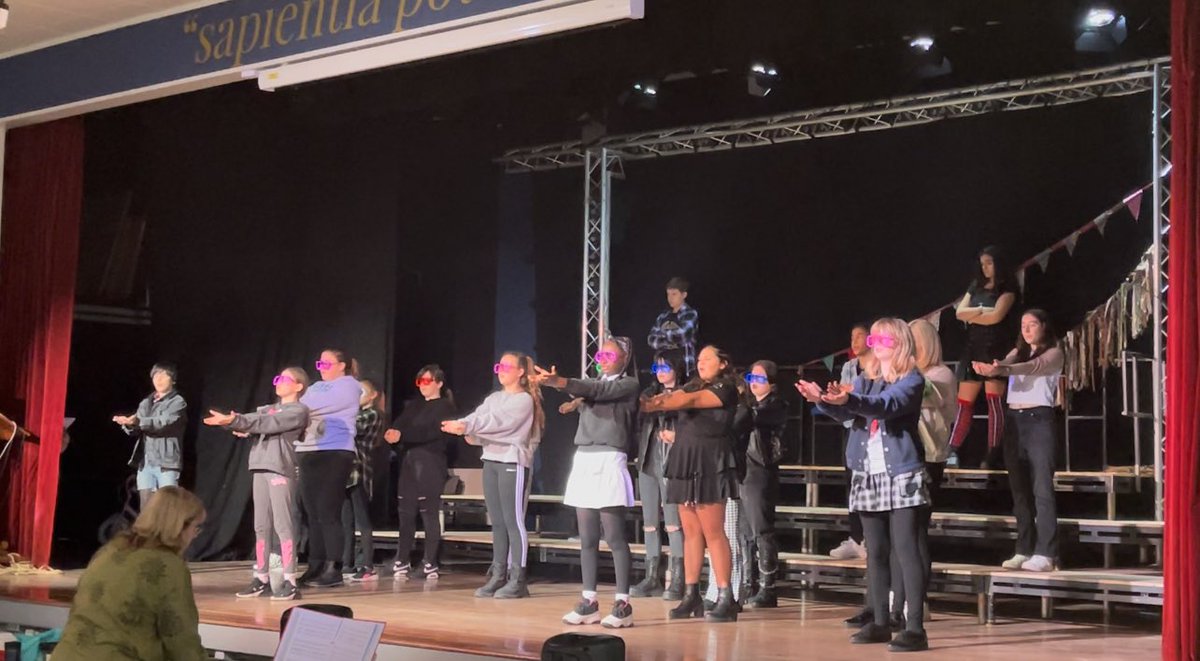 Feeling privileged to be in school this weekend supporting our <a href="/GYCA_charter/">GYCA</a> performance rehearsals! The cast are being so supportive of each other. Encouraging feedback and pure kindness with critique as they tweak their deliveries! So excited for showtime!! 🕺🏽🎭🎶🎸 #WWRY