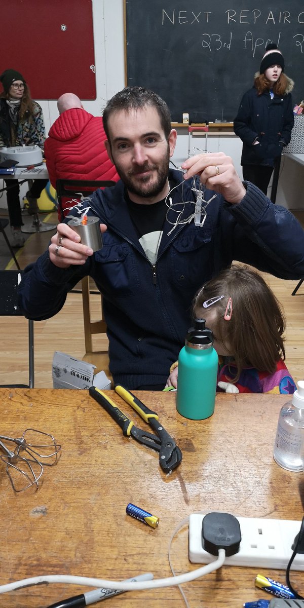 Jeffrey_Roe's tweet photo. I am at the @TOG_Dublin #Repaircafe repairing all sorts https://t.co/zESRiovZsZ