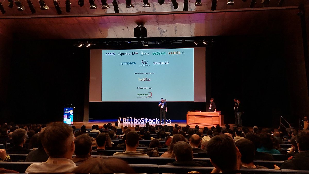 Aurora_Barrero's tweet image. Qué mejor manera que inaugurar los eventos de 2023 #bilbostack2023
@BilboStack