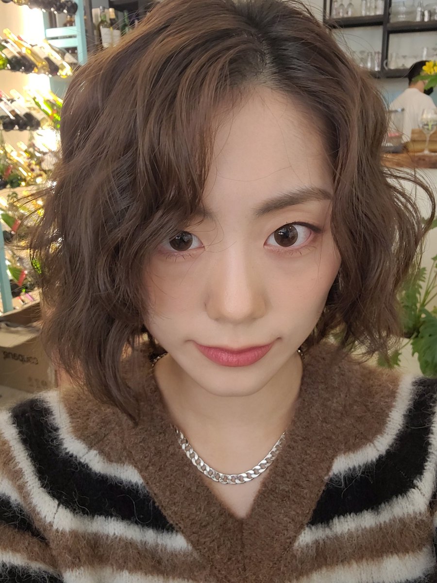 WekiMeki's tweet image. 사진이 다 조금씩 다른데 그냥 다 올리기로 했어요🤣 키링들은 다른 걸 알 수 있을 것 같아서♡ 
2000일 동안 함께 동고동락해 줘서 너무 고마워요✨ 앞으로도 함께해 줘요🤲❤