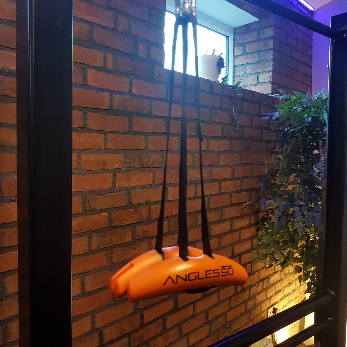 MBPTisostudio's tweet image. Top bit of kit #angles90 
Mainstay of how we train the vertical pulling chain if the chin-up isn't a realistic option. 
#isometrics #timedstaticcontractions