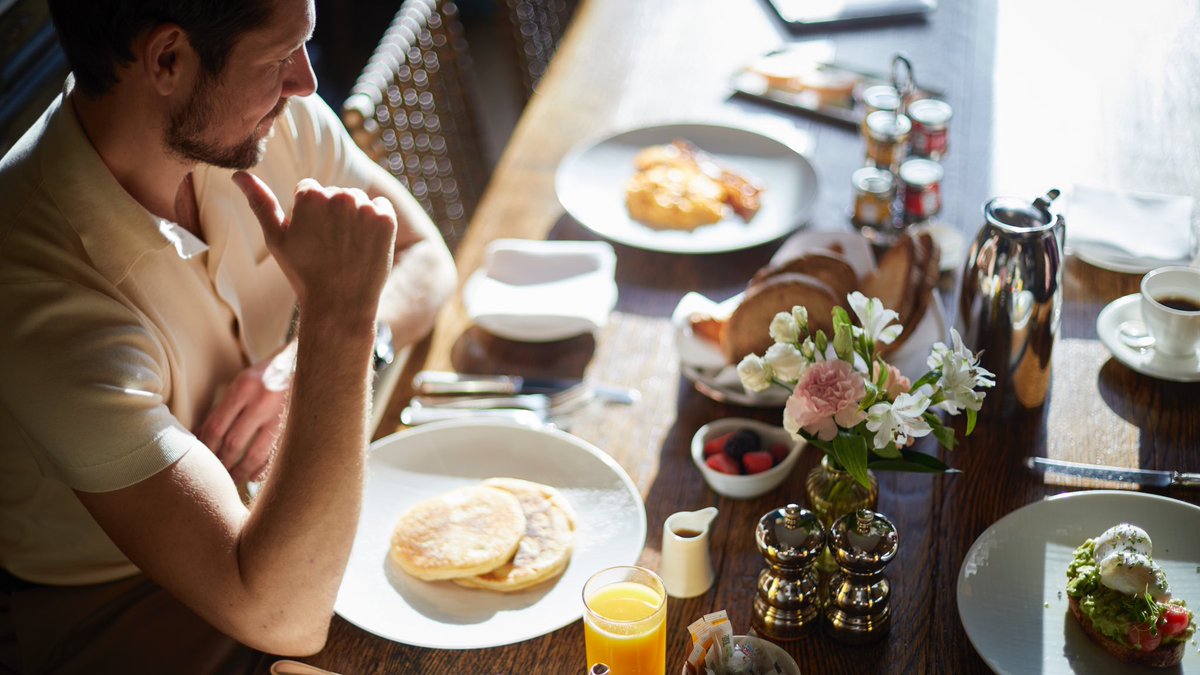 Treat your loved one to a romantic break away in the heart of the city. Celebrate romance with our Celebration Experience, including a bottle of chilled Champagne, a box of indulgent chocolate truffles &amp; a delicious daily breakfast.  

Click here to book: roccofortehotels.com/hotels-and-res…