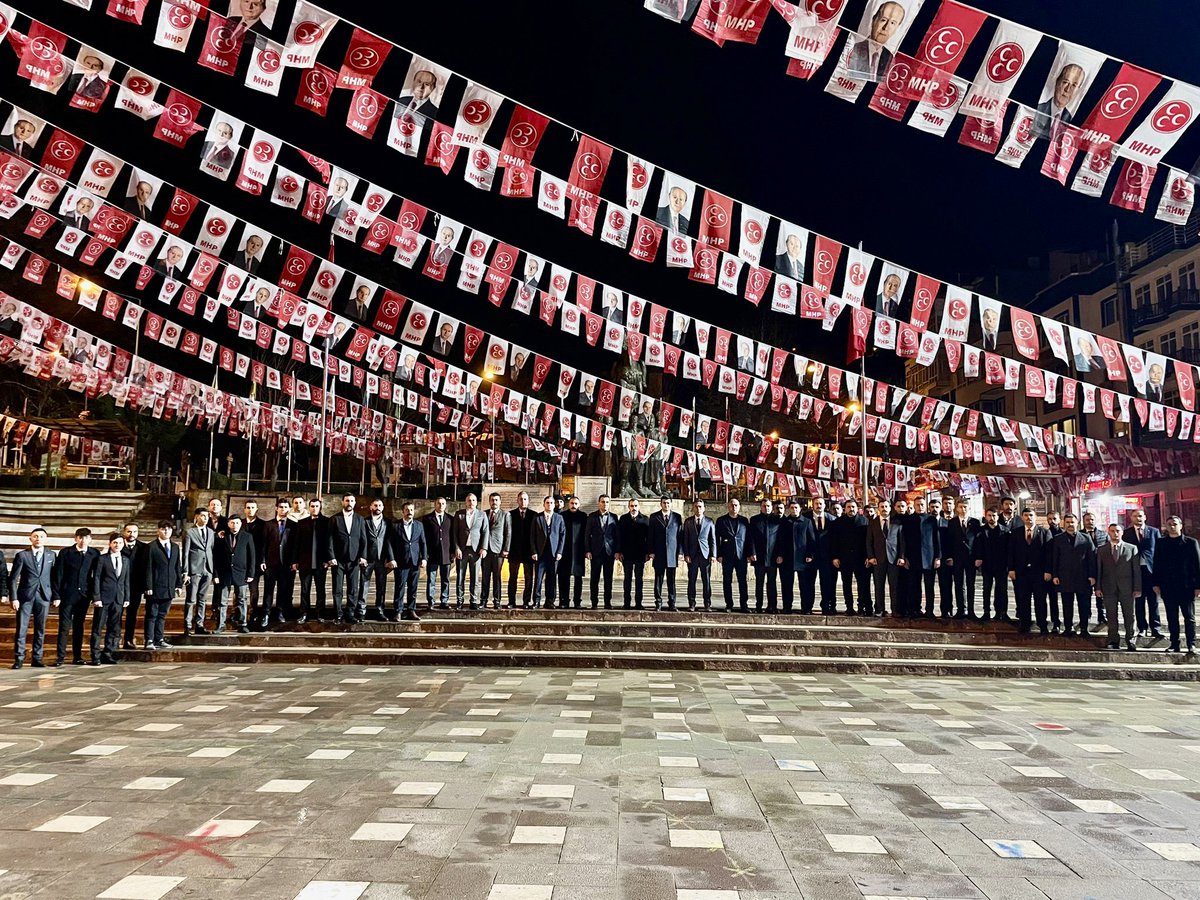 Amasya hazır Milliyetçi Ülkücü Hareketin Lideri Sayın Devlet BAHÇELİ beyefendiyi bekliyor.

Aziz Milletim Sıra Sende 🇹🇷