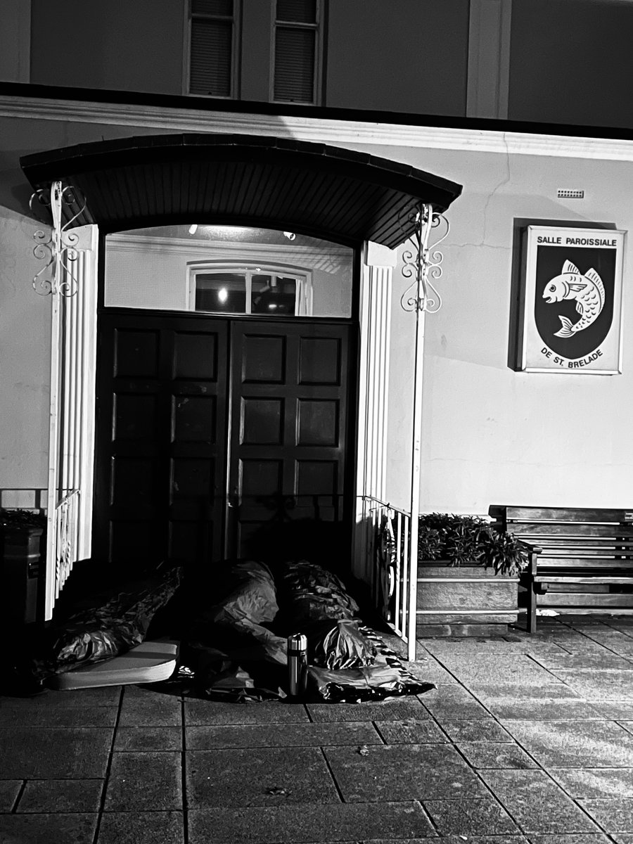 TrustSanctuary's tweet photo. One down. 11 to go. Last night our #trustee @timringsdore completed the first of #tims12parishsleepout accompanied by two good friends. Thankfully conditions were kind and the LT-Governor, our new patron, paid him a visit.
#homeless #sleepout #jersey #MakeitDifferent #donate https://t.co/MJQ37OO4r6