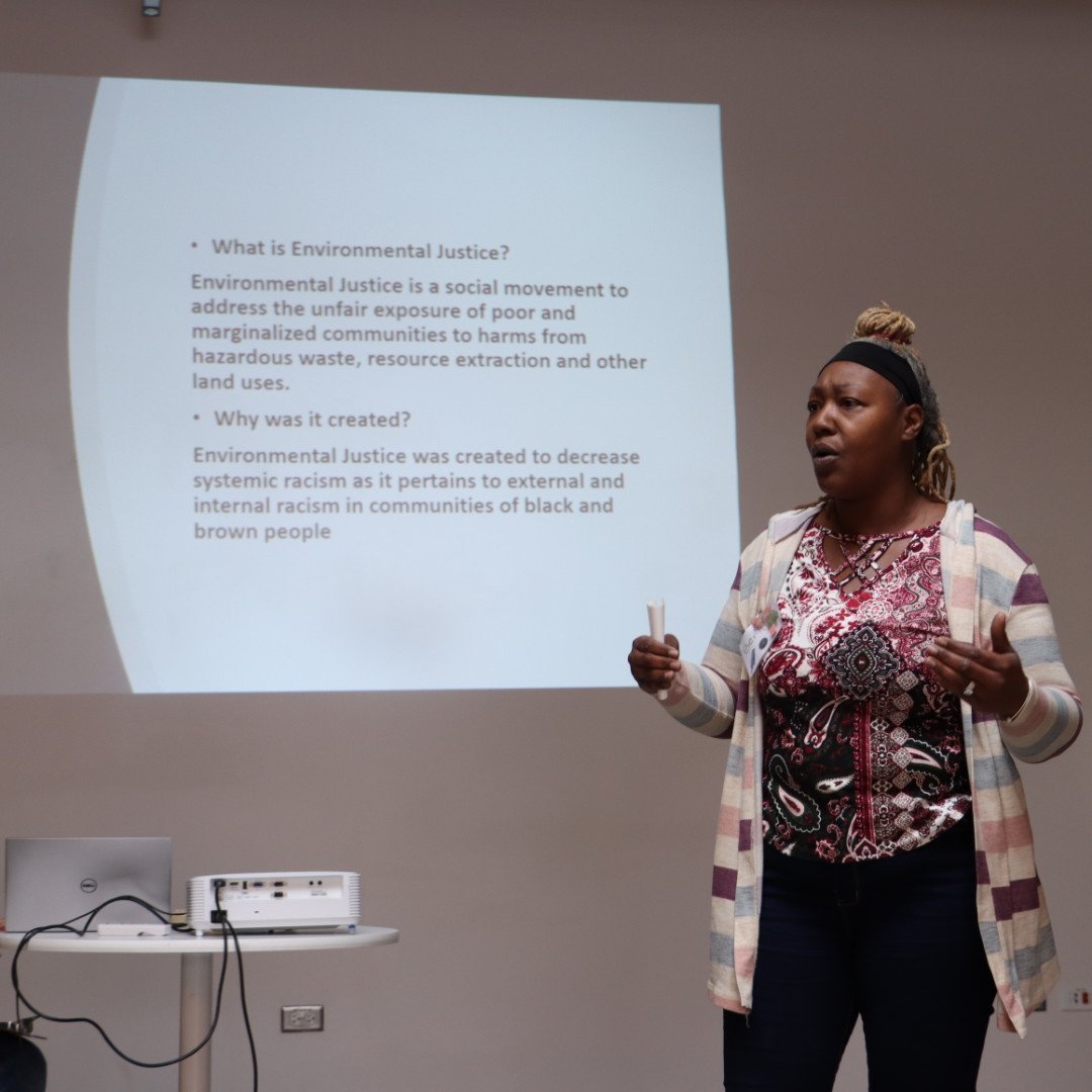 yorickgarcia's tweet photo. Our keynote speaker, Beria of @PCR_Chicago1979 shares the history of Environmental Justice and it's roots in Altgeld Gardens. https://t.co/Kj7tQyNRZE