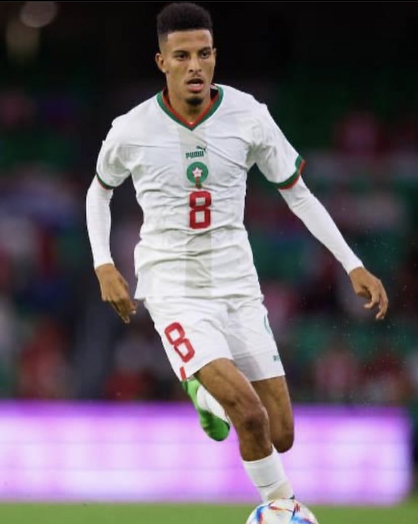 L’OL veut maintenant signé Azzedine Ounahi le marocain après son travail acharné de la coupe du monde #Quatar2022 🇶🇦 avec un  Offre de 8 millions d'euros de frais plus 2 millions d'euros d'ajout et clause de vente à inclure également avec Angers. Valable jusqu’en #2027 l’#OL