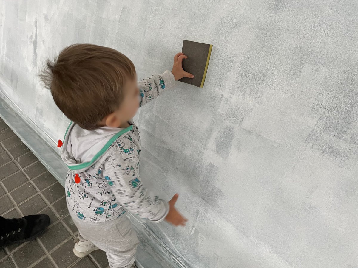 Familias que creen en la escuela, en la comunidad educativa y en que #EducarEsTareaDeTodos
Jornada de pintura y nueva vida al mobiliario antiguo. Gracias por vuestra implicación 😍 #PIEEFFA <a href="/CSFPJCYL/">CSFP</a> <a href="/ampamdelibes/">AMPA Miguel Delibes</a>  #creandoespacios