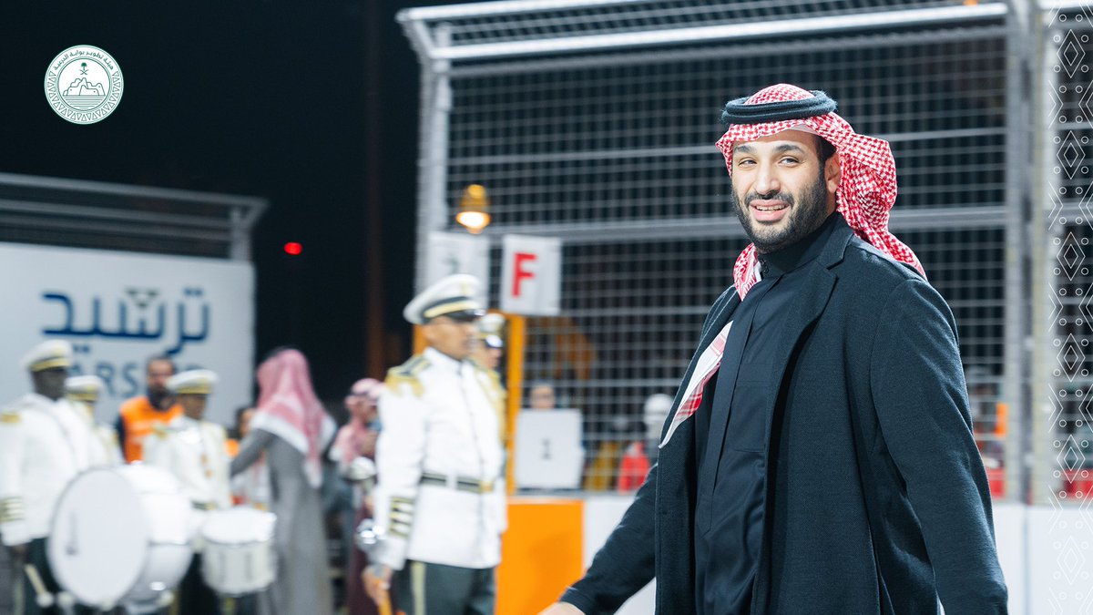 DGDA_SA's tweet photo. من #الدرعية بدأ محمد الإمام، تاريخنا..
وأكمل عبدالعزيز رحلة، وِحدتنا..
وسطع محمدٌ برؤية تنطلق نحو عنانِ سمائنا!

لقطات من زيارة سمو ولي العهد في #فورمولا_إي_الدرعية؛ من مهدِ تاريخنا🇸🇦 https://t.co/5aOvj3Vs9m