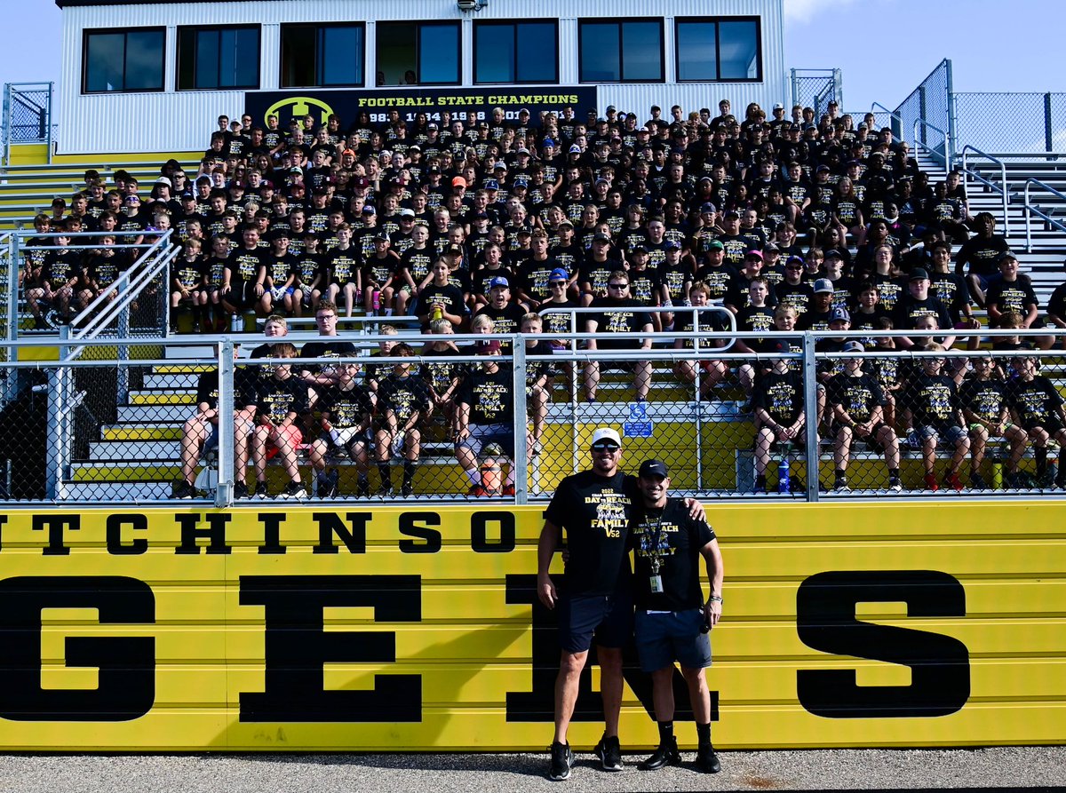 ChadHarlander's tweet photo. 2023 Day to REACH camp date set for July 28th!!! 
Camp Theme: COMMUNITY-it takes a VILLAGE to raise a child
Registration will open in the next couple of weeks.
@LeadtheWay52 @chadgreenway52 @HutchActivities @Nate_Daviss @nfranzen https://t.co/EFlnkH844m
