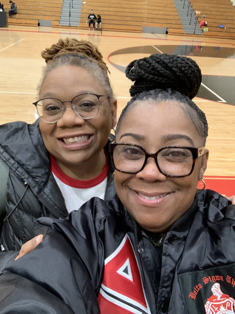 APSSylvanHills's tweet photo. Happening now…HRRB! We are ready!@apsupdate @APSMediaServ @MrGuilford_SHMS https://t.co/pzWp7m6w2C