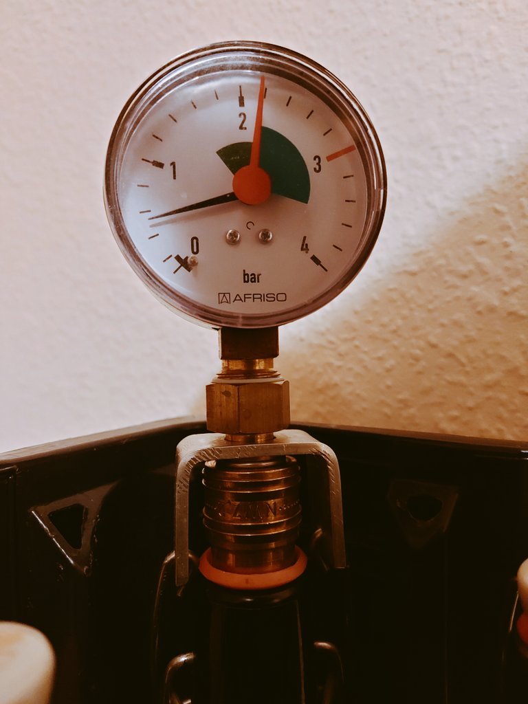 KaeptnKnut's tweet photo. Es wird 😁 #Homebrew #Heimbrauen #Eigenbier https://t.co/vXBkfeOl0n