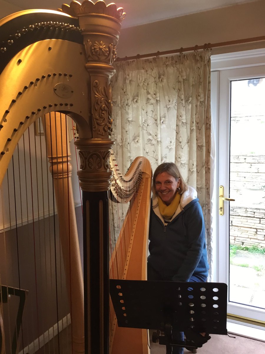 We’re back in the rehearsal room. Poor Liz knew to dress cosy for for for a chilly session in my house!!