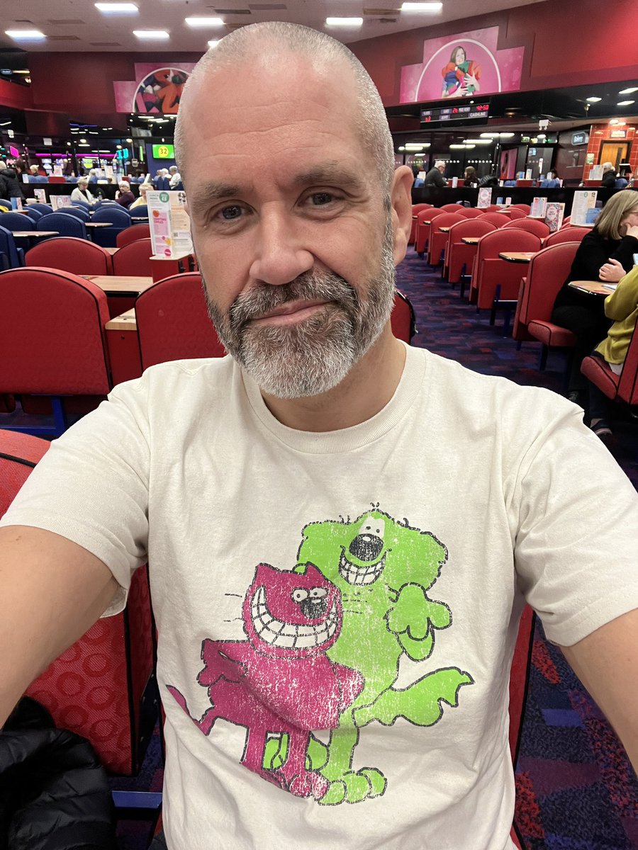 cubaly's tweet image. Bingo realness #rhubarbandcustard #retrotee