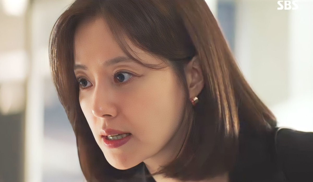 Chae_Woniee's tweet photo. Episode 8 Plot: Chaewon's eyes 😳

#MoonChaeWon #문채원 
#Payback #법쩐 #PaybackEp8 https://t.co/wT7rJk6SGW