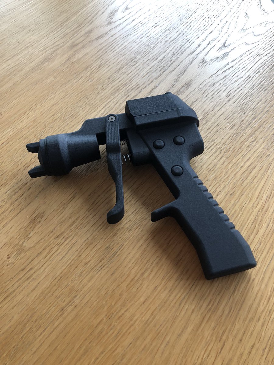 spe_labs's tweet photo. Our @Universal_Robot #UR5 got a new tool from @NordboRobotics. Now we can do #SprayPaintig prototyping, demos and programming in more realistic way 🤖💪 #NoCode #robotics https://t.co/X4IPijDymo