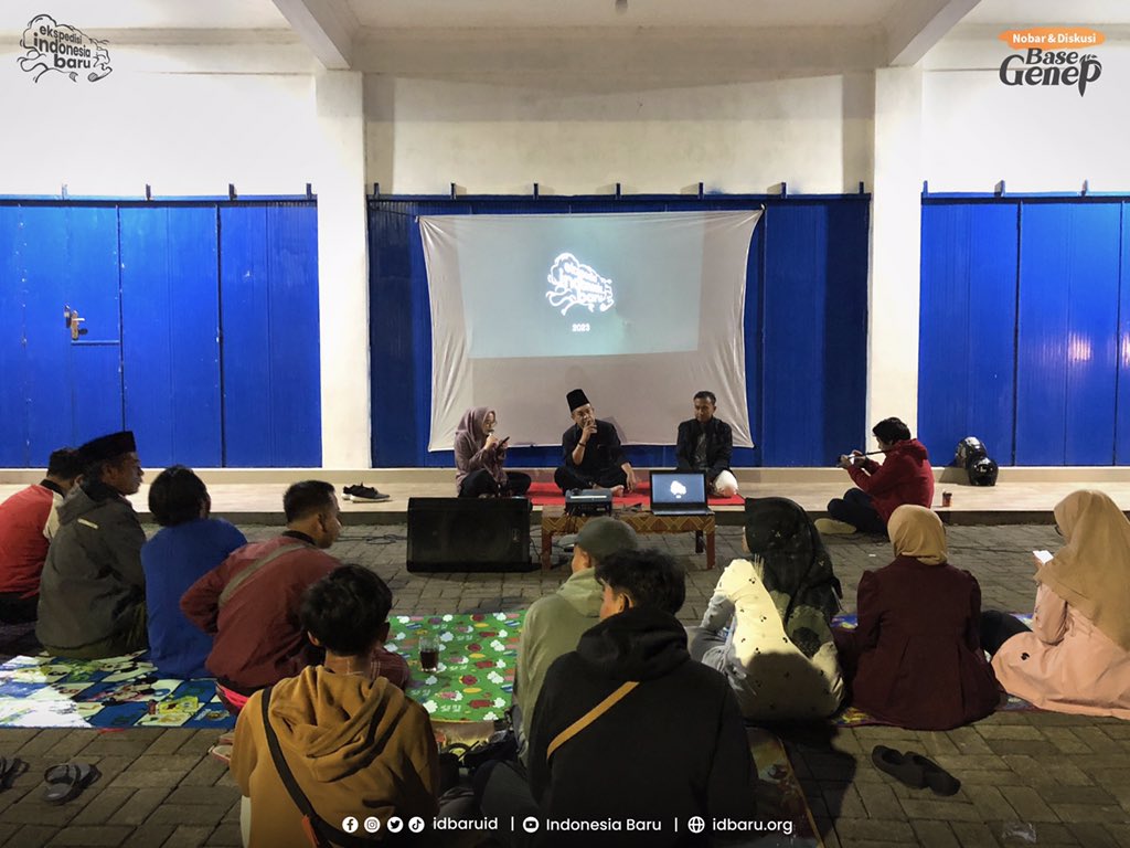 idbaruid's tweet photo. "Setiap makanan yang tersaji dalam Film terdapat seni, budaya, dan sejarah" tanggapan Haqqy El Anshory saat diskusi dan nobar Base Genep di Angkringan Titik Kumpul Wonosobo.
Film Base Genep dapat ditonton di YouTube Indonesia Baru ✨
#BaseGenep #idbaruid #nobar #Wonosobo https://t.co/2aedKQ6wz4