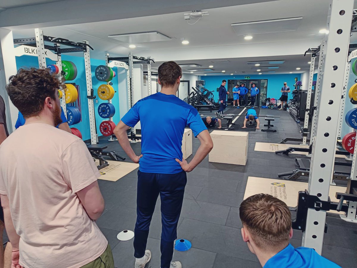 Academy_UWTSD's tweet image. UWTSD ACADEMY OF SPORT | Strength &amp;amp; Conditioning🏋️‍♀️

🕰️It’s been a busy week for our S&amp;amp;C #Department

🌅 x4 early morning #SmallGroup sessions

🧘‍♀️ x2 #Recovery sessions #Yoga

💪🏻 x4 #Team #Strength sessions

🎓 x3 #Degree placement students assisting delivery #pathway

#uppasaints