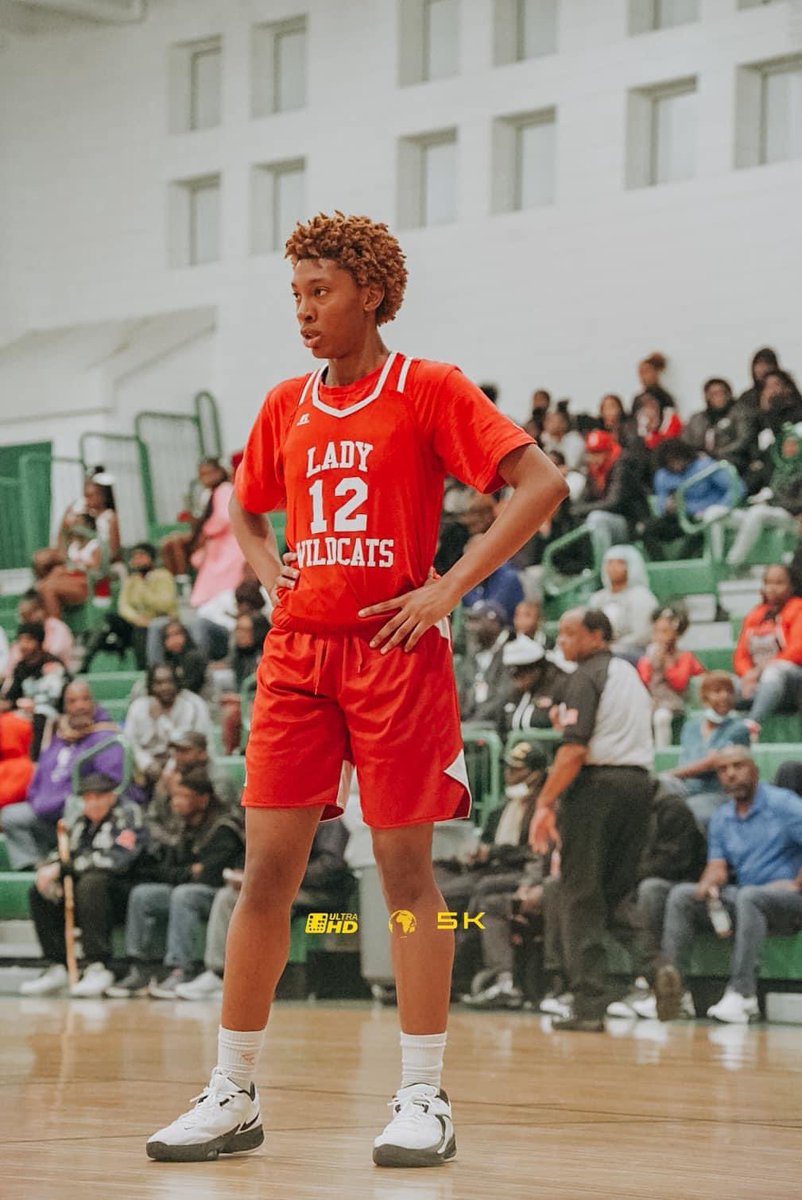 Congratulations to 6’2 Ja’Siiyah Holmes <a href="/siiyahnecole/">siiyahnecole_</a> and 5’9W Kiara Turner <a href="/KiaraTurner1212/">Kiara Turner</a> for picking up their first offer this week! 🏀🏀🏀