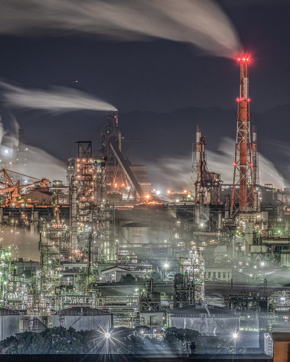 Takappy_happy's tweet photo. 今日の水島はキラッキラだわ。
#水島 #工場 #工場夜景 #夜景 #写真 #写真好きな人と繋がりたい #岡山県 #nightview #factoryshot #photo #tokyocameraclub https://t.co/J8fB4ziUc8