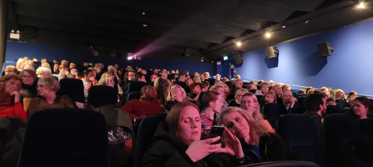 FranceenIslande's tweet photo. Très sympathique soirée hier à #BioParadís organisée par nos amis 🇨🇦 de @CanadaIslande après la projection de #Kuessipan très beau film de @MyVerreault adapté du récit poétique éponyme de l’auteure et co-scénariste @Naofontaine https://t.co/ErCdxiY9aY