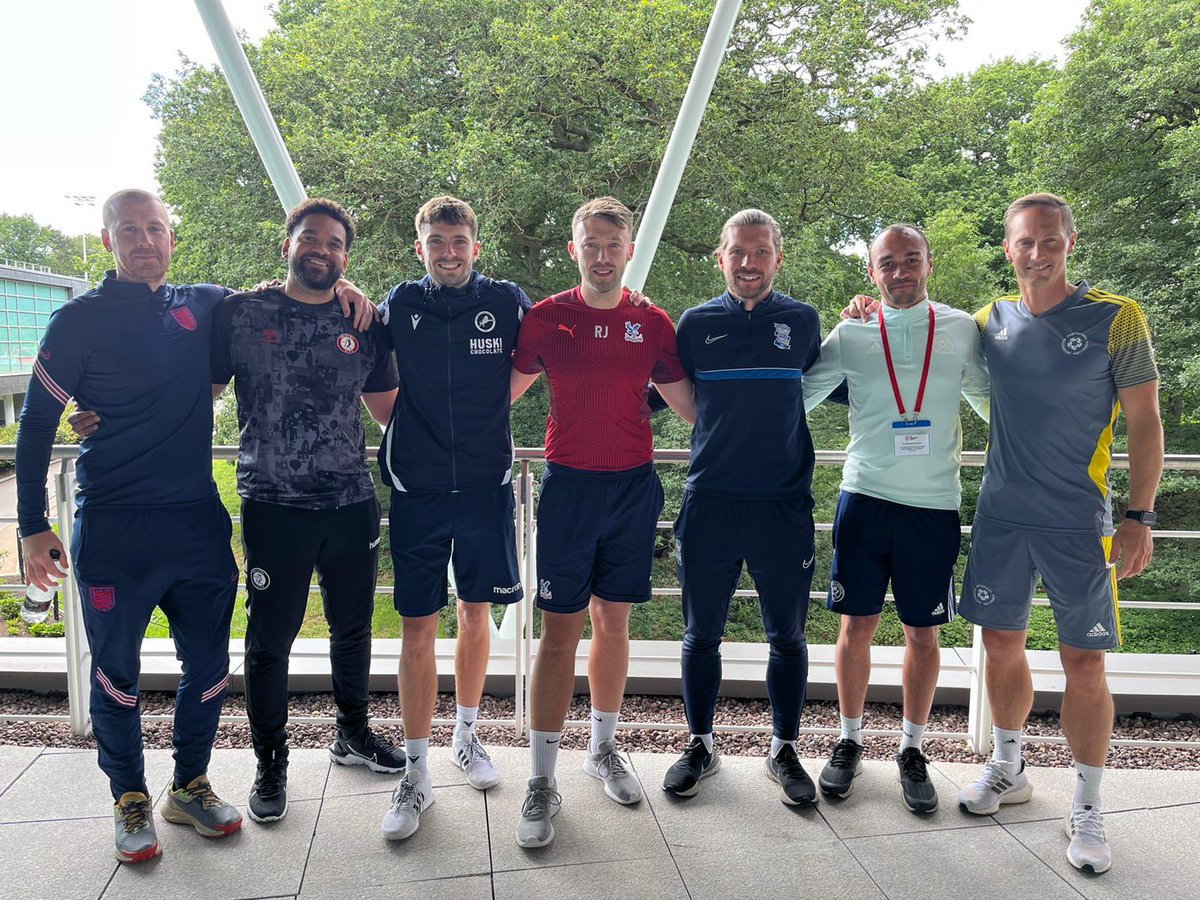 Ash Thompson tweet media