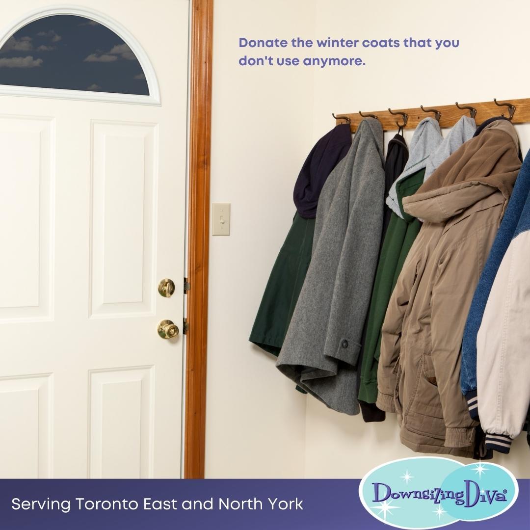DownsizingDiva's tweet photo. As you bring out your winter coats and clothes from storage and realize they don’t fit anymore, don’t throw them away.
#downsizing #downsizingmanager #downsizingservices #NASMM #downsizingforseniors #downsizingexperts #declutter #organizing #seniormovemanagement #Toronto https://t.co/4bit30hyzI