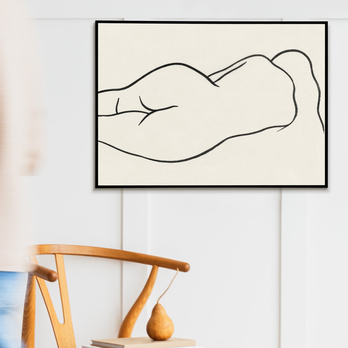 Put this one line drawing of a nude woman laying down on your wall now by clicking the link in our bio! #linkinbio #digitalprints #handmadehomedecor #blackwhiteprint #minimalistwalldecor #gallerywallart #lineart #onelinedrawing #homegifts #womanlineartprint #womanillustration