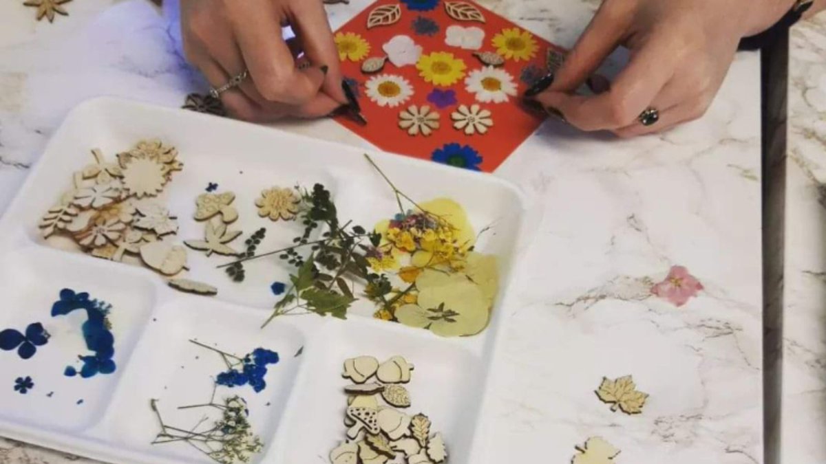 This #halfterm enjoy #FridaKahlo inspired events at The Reel Store bit.ly/HalfTermFrida Five days of activities featuring #sculpture, pattern making, gear design &amp; pot #painting have been created for children &amp; adults to accompany the exhibition Life and Work of Frida Kahlo