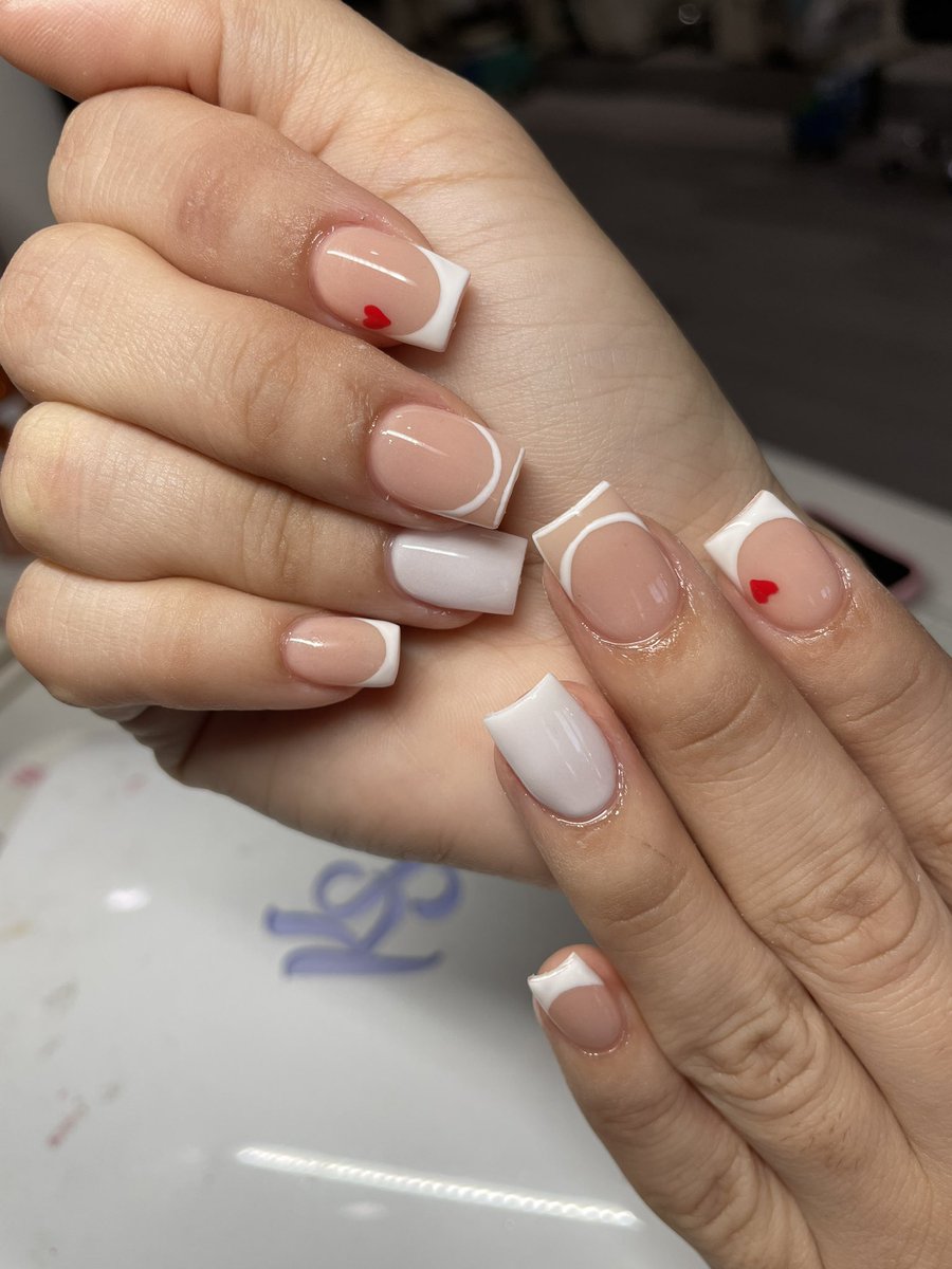 LOnailedit's tweet photo. Book now !!!! Kosmo Salon 361-334-3407 https://t.co/Gc1O3SXAHZ