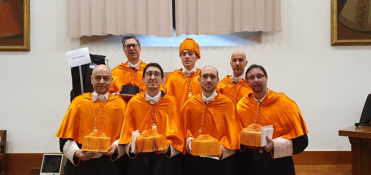 🙌🏻 ¡¡Feliz día de Santo Tomás de Aquino!!🙌🏻

Nuestros compañeros nos han representado hoy a toda <a href="/EconomiaUsal/">Economía y Empresa</a> en la festividad de 
#SantoTomasDeAquino de la <a href="/usal/">Universidad de Salamanca</a>👏🏻

🧡Ilusión especial por acompañar y apadrinar a nuestro compañero @PabloDoucet como #nuevo DOCTOR🧡 ¡Bravo! 🤗👏🏻