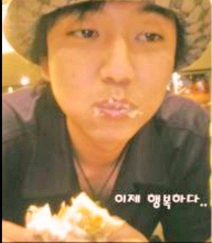 알고보면 모자가 구찌라는게 제일 웃긴 사진