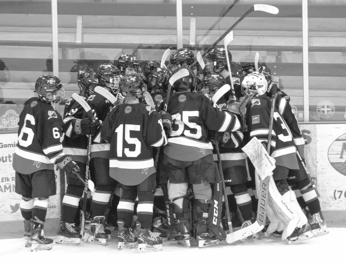 PwaaRogers's tweet photo. Hockey Day Minnesota…what better way to spend it than at the RAC! Come watch the PWAA’s in their last home game of the year! Puck drop 3:05 vs St Cloud PWAA! #packtherac #royalfamily https://t.co/1tNGPZNMbP