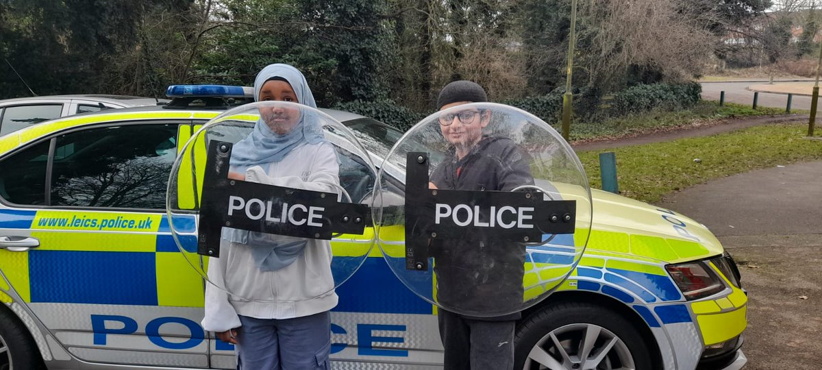 OfficialSamirao's tweet photo. Every little helps in breaking barriers. One mind at a time. Young &amp; Old. We must protect peace &amp;unity TOGETHER 💙.Well done Today PCSam &amp;PCLola from Beaumont Leys. Massive thanks @denisyomi @ZamzamYusuf5 @LeicsPCC. LPACT continues @CCRobNixon 🙂 https://t.co/cN46lybLah