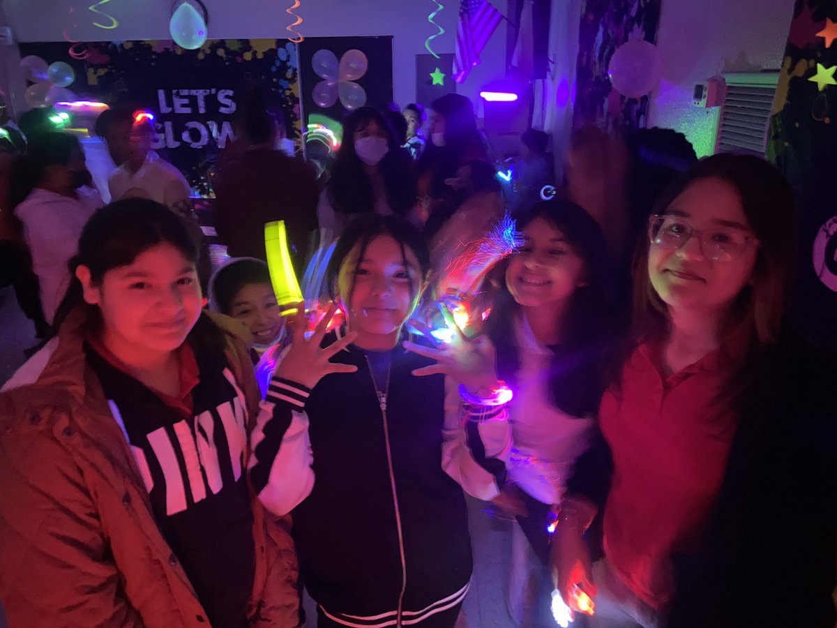 There’s no party like a <a href="/Mount_Auburn/">Mount Auburn STEAM</a> GLOW PARTY! 🪩 Shout out to our 3-5 students who scored Meets, Masters, or Met Goal on ACP! <a href="/MissV2468/">Allison Varner</a> <a href="/LuisJuarezTX/">Luis Enrique Juarez</a> <a href="/DMPetters/">Danielle Petters</a>