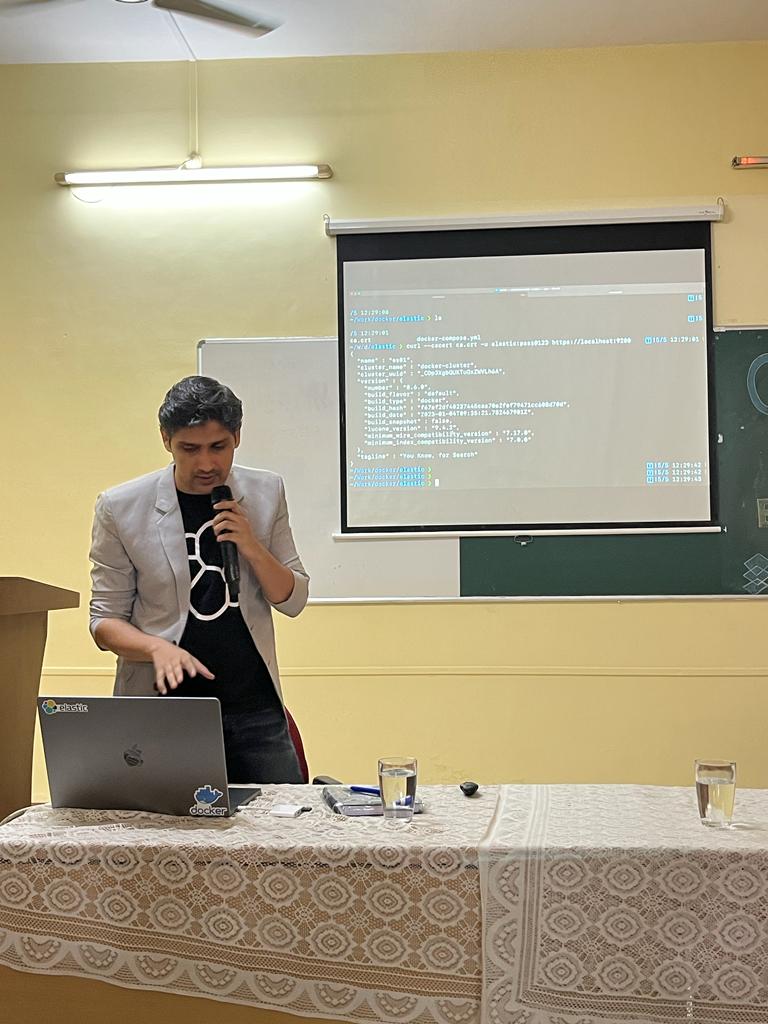 _ashish_tiwari's tweet photo. New year started with Elastic student community.
Met with ~200+ students in January :)
Session 1: @frcrce_bandra
Session 2: @umitsndtwu
Session 3: @IITBHU_Varanasi
It was fun meeting with all students. More to come.
#elasticsearch #studentMeetup #elastic #elasticmeetup https://t.co/97axDQrwuu