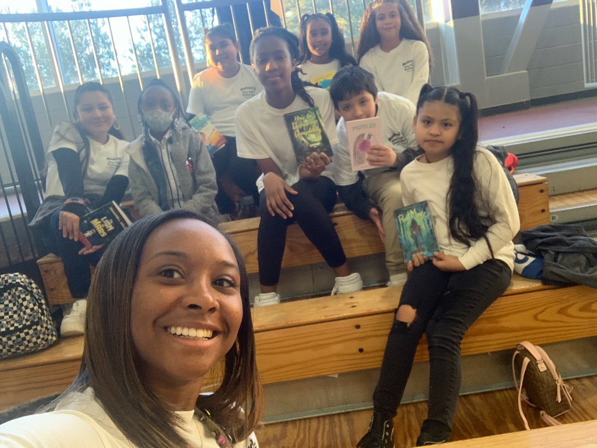 PrincipalDrH's tweet image. Let's go team Wildcats!!!🐾 💪🏾 #HelenRuffinReadingBowl #HRRB #ilovedcsd @WEWildcatNation