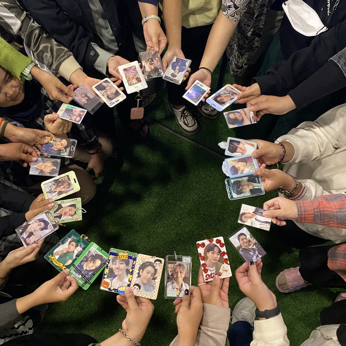 TakeMyHand_GOT7's tweet photo. Thank you to AHGASE who joined us for GOT7 9th Anniversary “House of LOVE : Reunion” 

See you at our next event 💚

#GOT7 #갓세븐 #IGOT7 #TakeMyHandGOT7 #HouseofLoveGOT7 https://t.co/aD16YZJphP