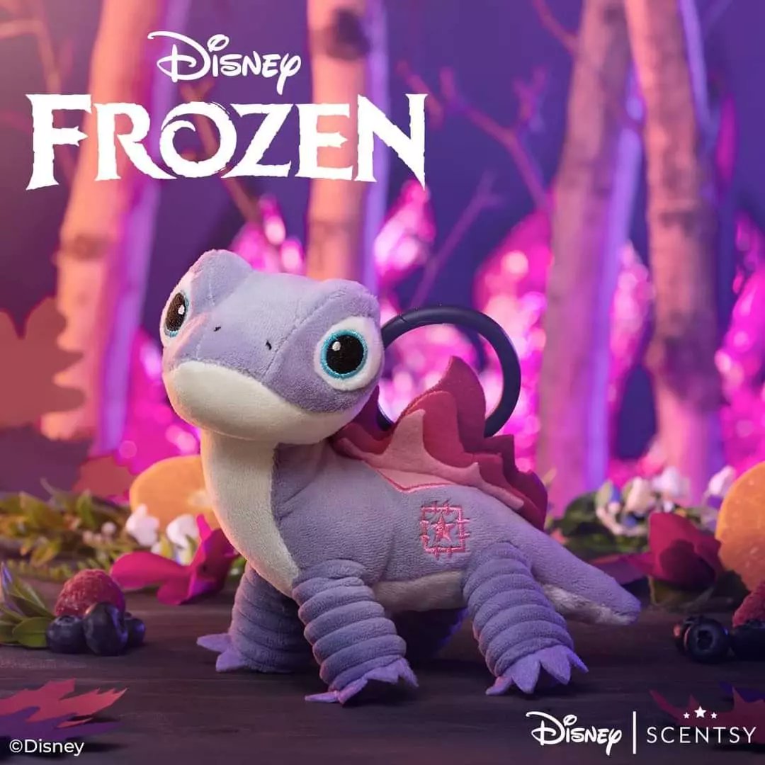 MystiWV's tweet photo. Allll of our 🥶#Frozen #ScentedGoodness is leaving us in just a few days ❄❄❄❄
Bring yours home today:
https://t.co/7P0ds6BXEf
#frozen #elsa #anna #Arendelle #olaf #warmhugs #Disney #imagination https://t.co/Kj1ap14Gm4