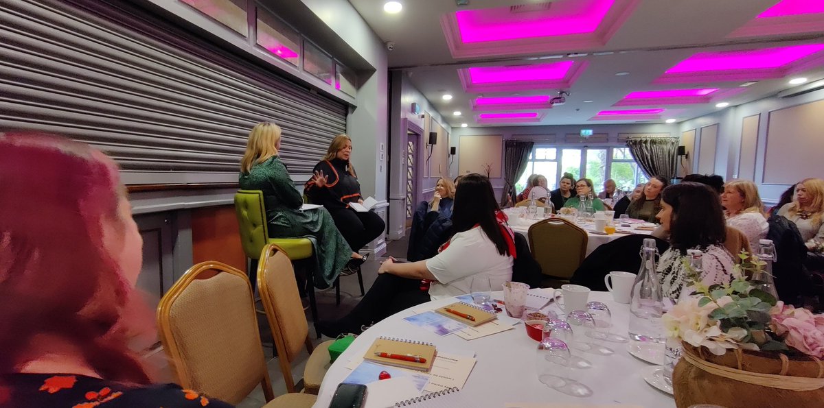 'Embracing diversity of voices' @network_will brunch this morning. 
How lovely to share a space with such aspiring and inspiring leaders in education @Education_Ire @katrionaos @annamairooney @ROConnor42 @KCorbett10.
 In good company sitting with @tremendous_fun 💕