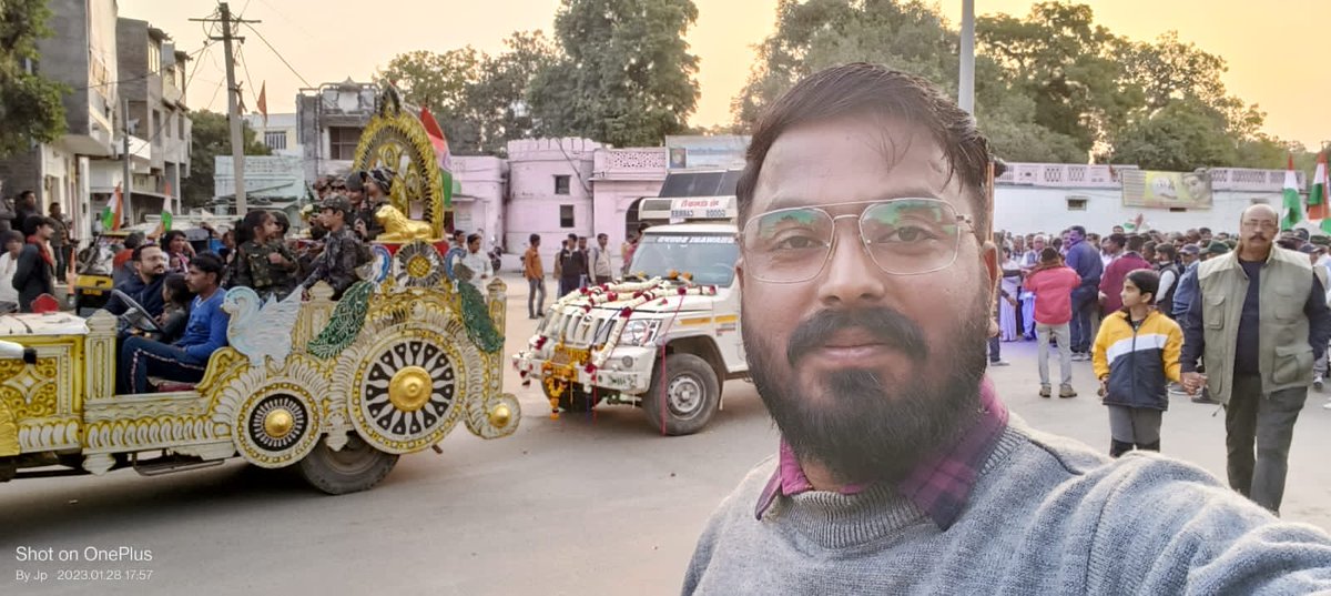 jagdishpratap8's tweet image. शहीद जवानों के परिवार और सिरोही जिले की जनता के लिए गर्व की बात है की हमारे विधायक महोदय @SanyamLodha66 ने शहीद स्मारक का निर्माण कराया....धन्यवाद सर जी🙏