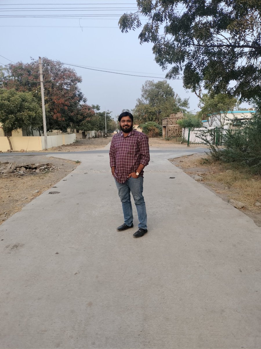 kamlesh_paryani's tweet photo. After a long time with my dearest❤️
They are the reason of my refreshment..❤️
#freindforever #freinds #walkpartalk #freindship @thakkarbharat81 @Naresh761991 #kamleshparyani #kp #KP #Dosti #Dost #yaari #YAARI https://t.co/PWkWFVXqGd