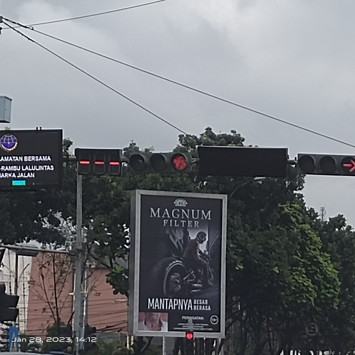 Kirain dia aja yang suka PHP ternyata sekarang perempatan ini PHP juga 😅😅😅

Ada yang tau dimana???