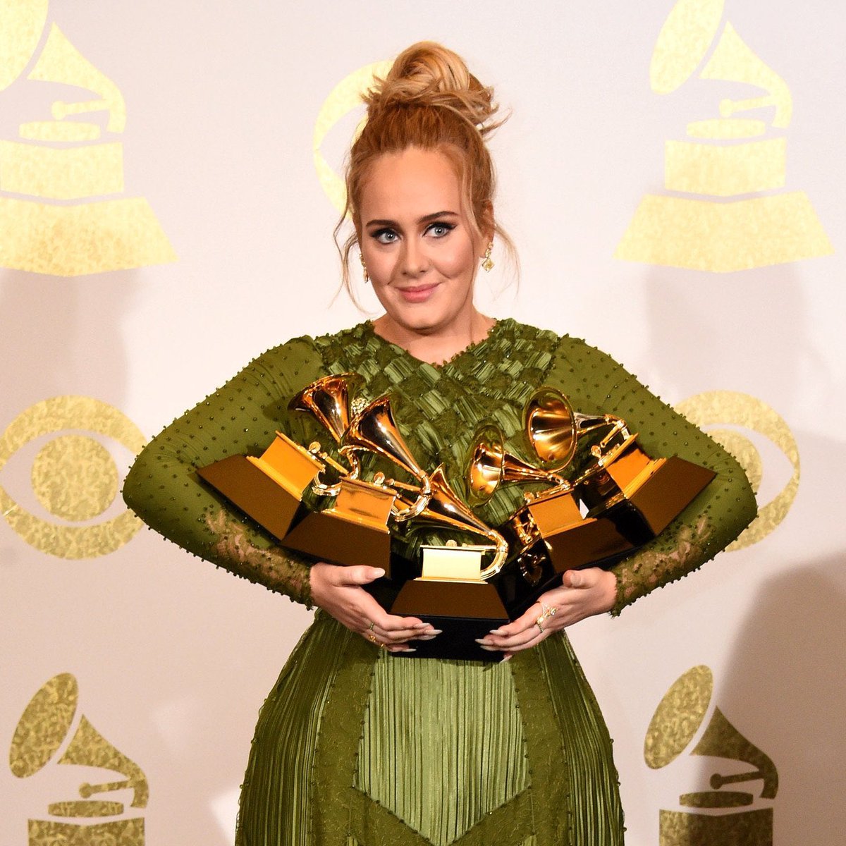 6066i_'s tweet photo. رسمياً #ADELE أكدت حضورها لحفل #GRAMMYs هذي السنه 2032.
"من قال إنني لن أذهب؟" من بدأ هذه الشائعات هو أحمق لأنني ذاهب.
لن أفتقد جوائز قرامي أبدا!"
18 فبراير الموعد✨❣️
#Adele #Adelettes #WeekendsWithAdele https://t.co/PpF6fxWNc5