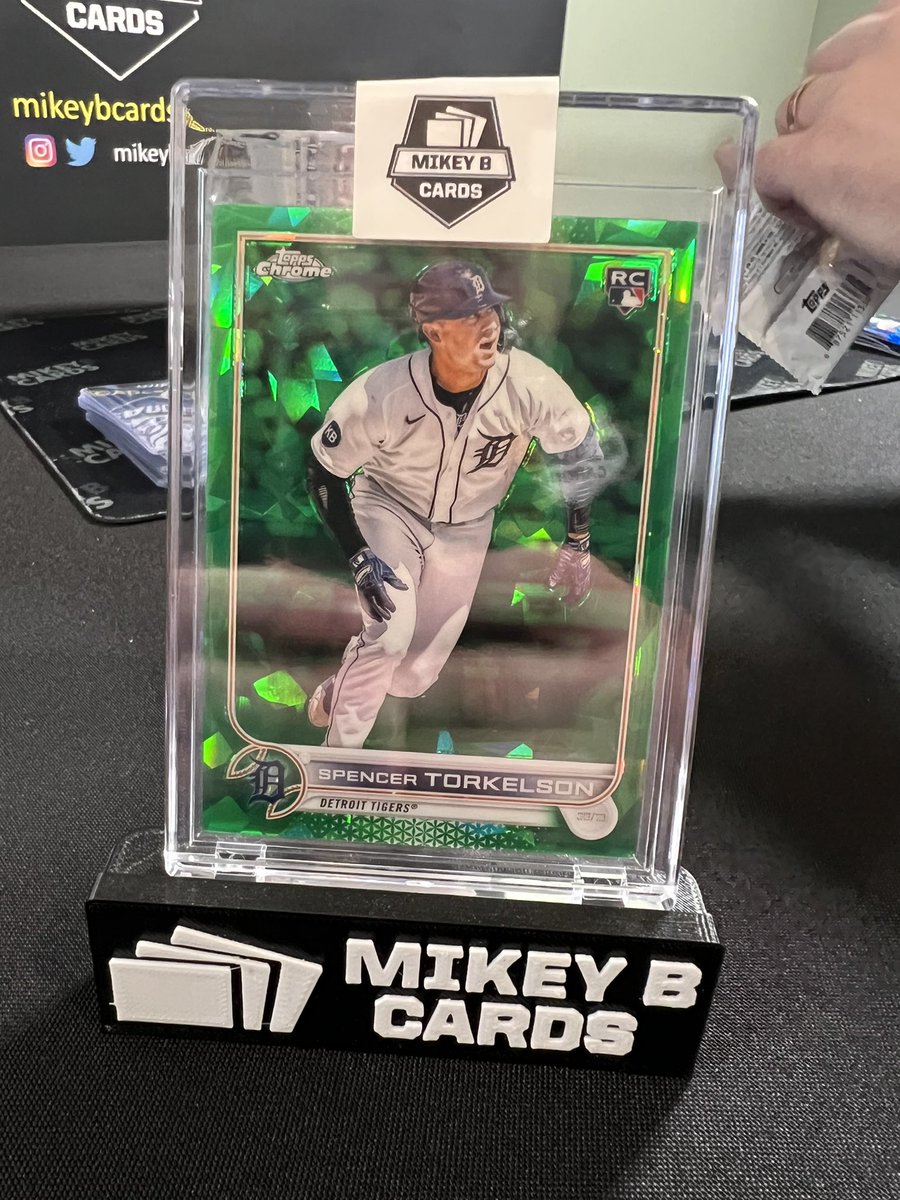 mikeyBcards's tweet photo. Alright Crew. Here were some of the crazy hits from last night. In no particular order. Way too many good ones to just do a top 4. 
Cruz auto /10
Haskins 1/1 https://t.co/ynFRntg4Cn