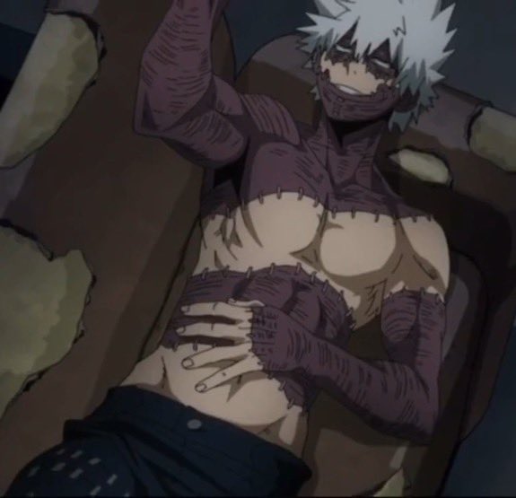 GHOSTLYTOUYA's tweet photo. THEY SNATCHED HIS WAIST MADE HIS BOOBS BIGGER AND LOWERED HIS PANTS. https://t.co/FYsA5WuMLg
