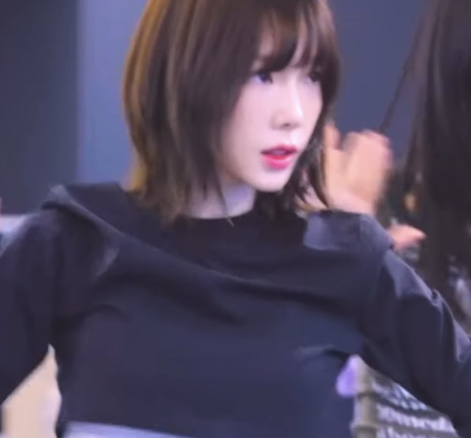 저화질의 태연 (@lq_kty) on Twitter photo 