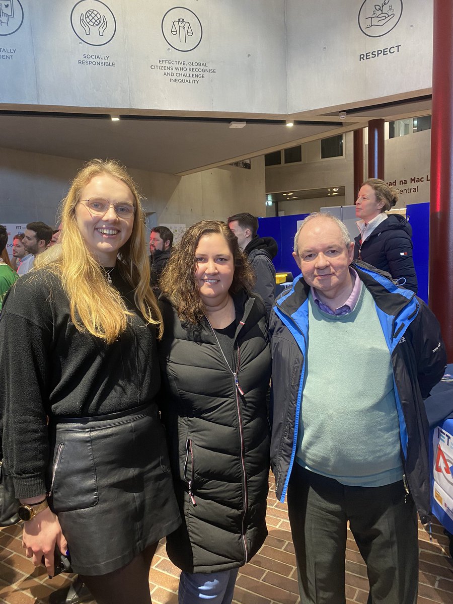 Sabá Loftus tweet media